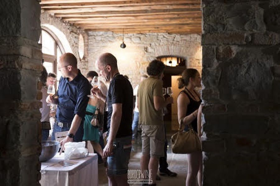 Torna Borderwine