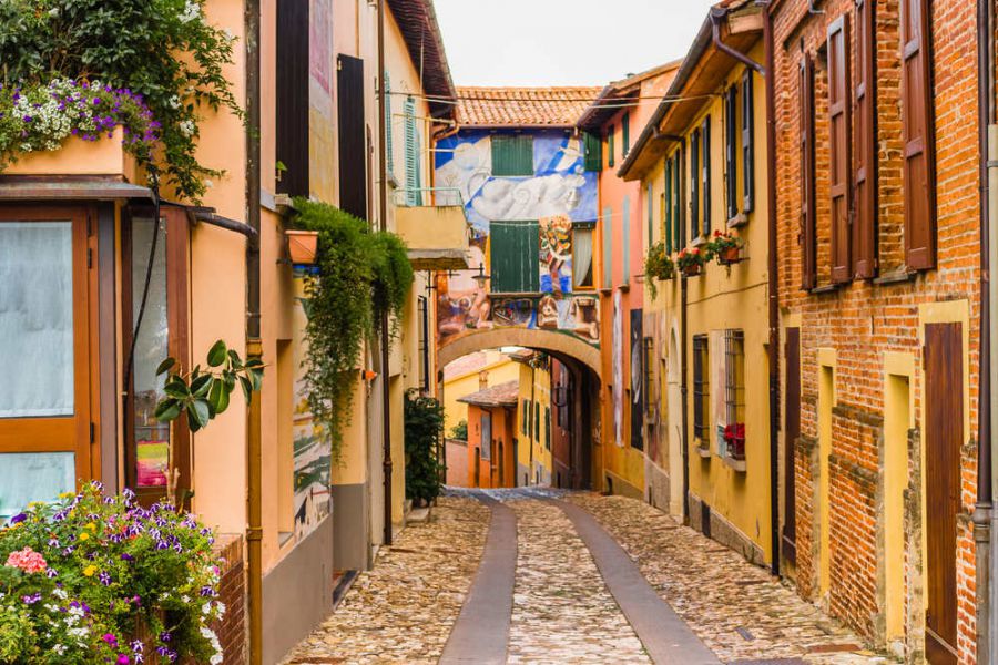 Borghi dipinti: il nuovo trend delle vacanze di primavera