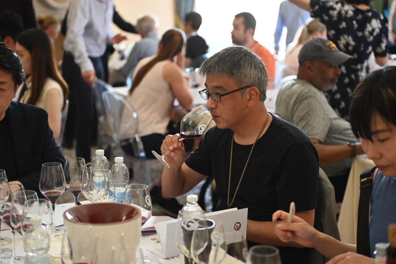 È iniziato il nuovo viaggio in Asia dei vini abruzzesi 
