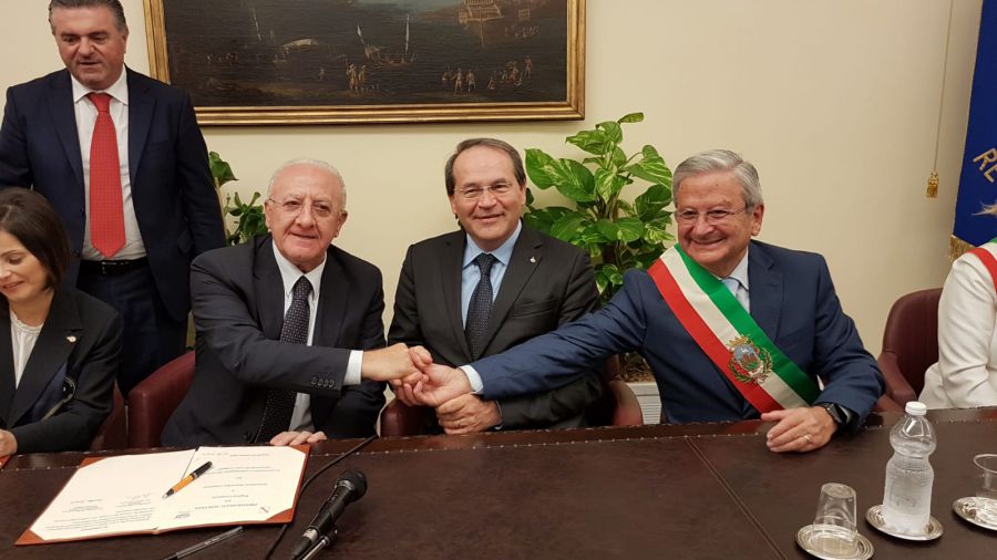 Campania, firmati due importanti protocolli tra Regione e Città del Vino