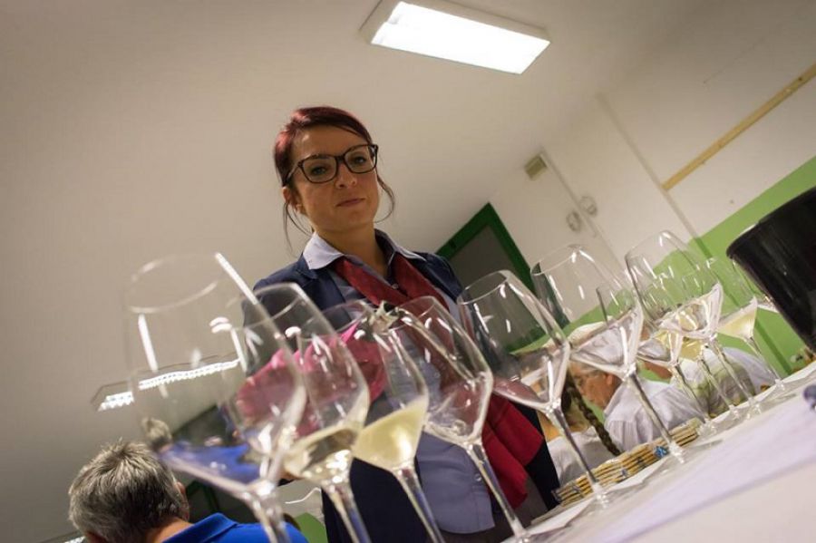 #ilvinociunisce: dall’elemento sociale a social